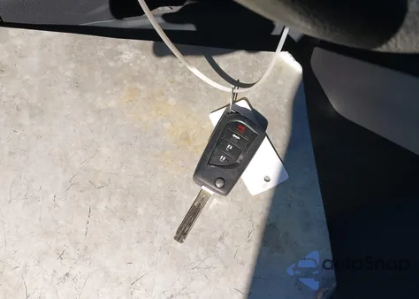 2020 Toyota Camry Le Awd z USA, uszkodzony, nr VIN 4T1C11BK8LU005762